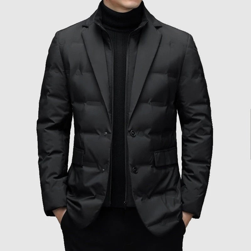 Stilvolle Herren Daunenjacke für Winter & Herbst. Ultraleicht, warm und bequem. Perfekt als Freizeit- & Winterjacke.