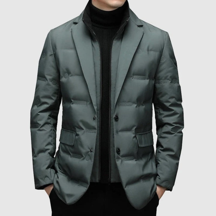 Bequeme Herren Daunenjacke, ultraleicht und warm für Winter & Herbst. Moderne Pufferjacke bietet stilvollen Kälteschutz.