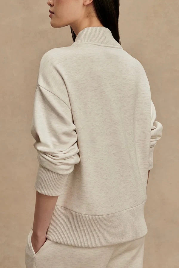 Damen Loungewear Set in Braun/Weiß: Casual Chic Zweiteiler, modern & weich für stilvollen Komfort.