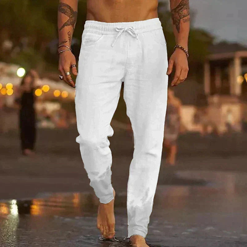 Leichte Herren Sommerhose in lockerer Passform, ideal für heiße Tage. Bequeme Freizeithose mit elastischem Bund.