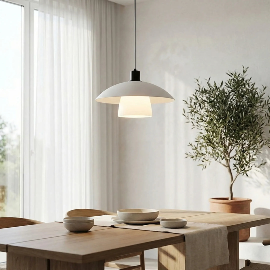 Elegante japanische Design-Pendelleuchte. Minimalistische Deckenlampe schafft warmes Licht für Schlafzimmer & Wohnzimmer.