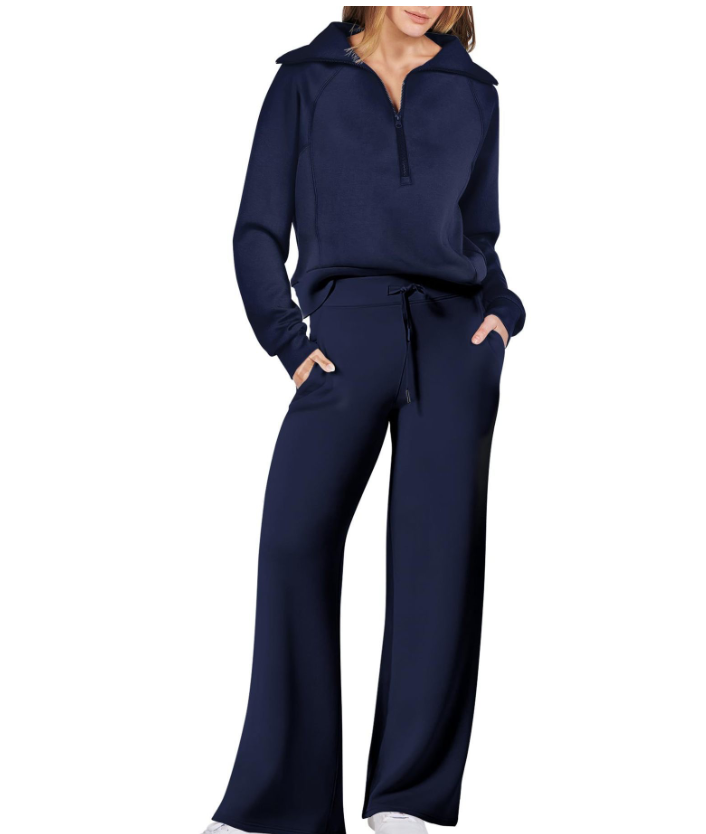 Stylisches Damen Jogging Outfit Set. Bequemer Zweiteiler für entspannte Tage, Sport oder als modische Freizeitkleidung.