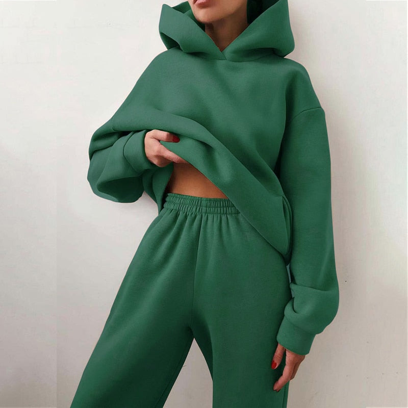 Modernes Damenmode Loungewear Set, bequemer 2-Teiler Kapuzenpullover und Jogginghose mit Elastikbund.
