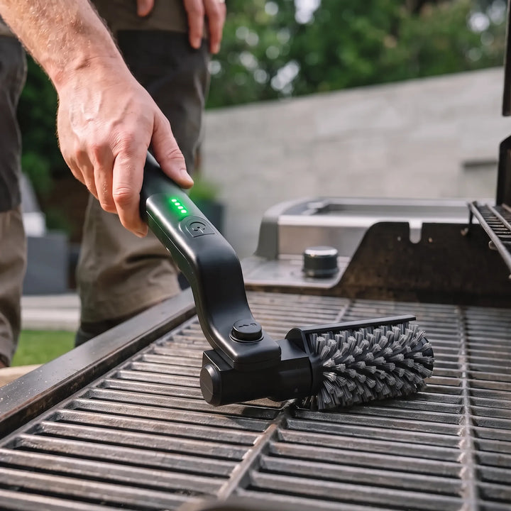 Elektrische kabellose Grillbürste für mühelose Grillreinigung. Perfektes BBQ-Zubehör für Küche & Garten.