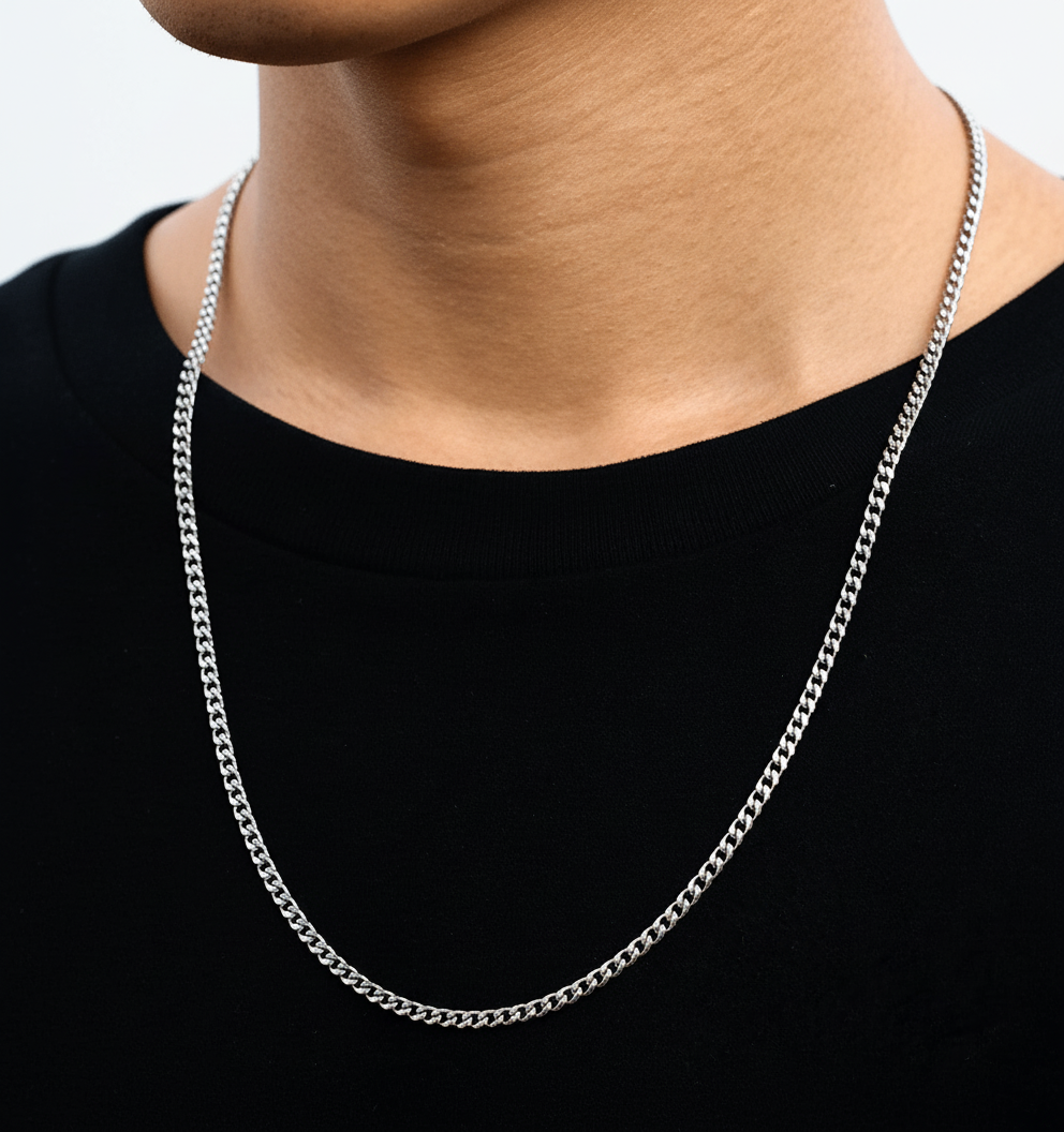 Silberne Herren Gliederkette, robust und elegant. Ein zeitloses Schmuckstück für jeden Anlass.