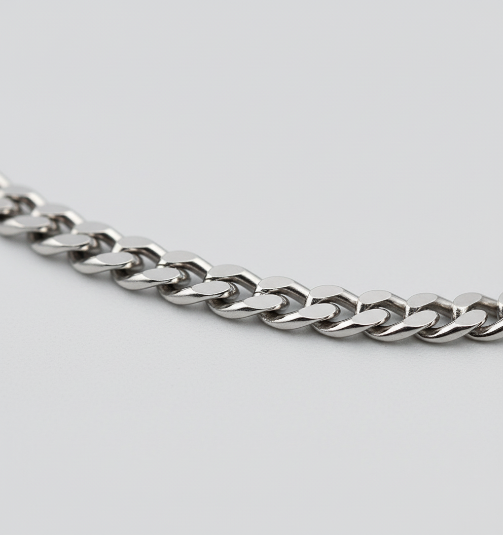 Robuste Herren Halskette: klassische Gliederkette in glänzendem Silber. Perfekt für Männermode.