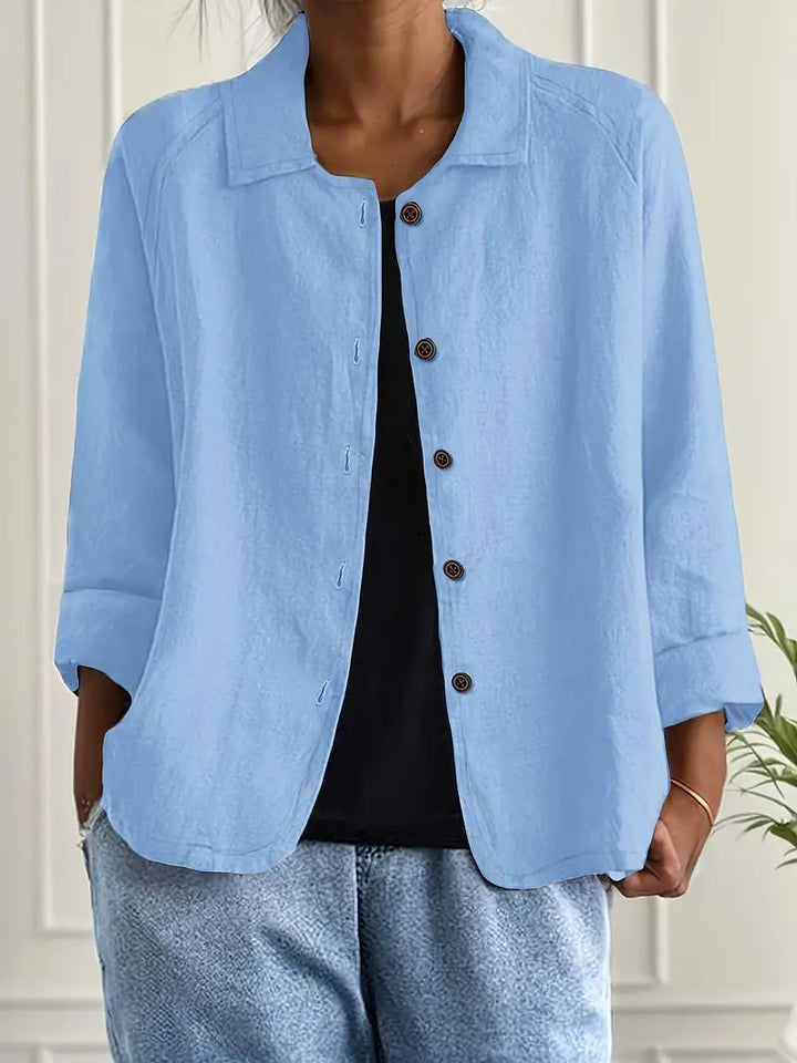 Leichte Damen Übergangsjacke mit stilvoller Knopfleiste in Hellblau für Frühling & Herbst.