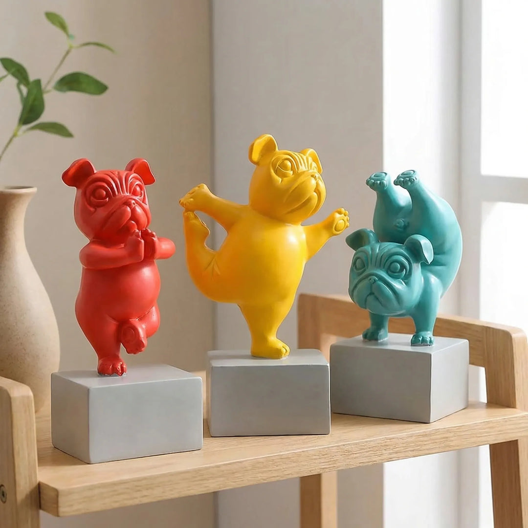 3er Set bunte Bulldoggen Yoga Figuren, Dekoration für Zuhause, tolle Geschenkidee für Tierliebhaber.