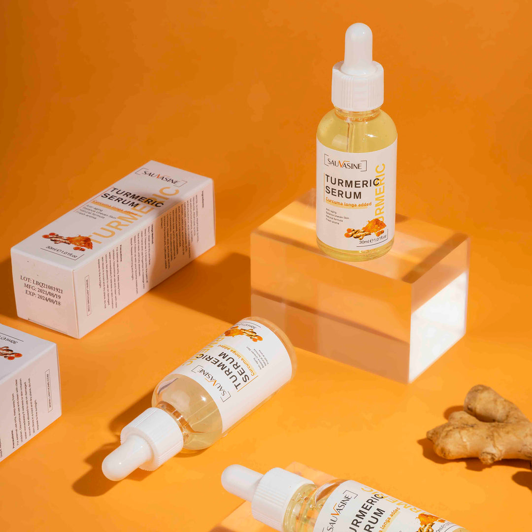 Organisches Kurkuma-Serum mit Antioxidantien für ebenmäßige Haut, strahlenden Teint & Hautverjüngung.