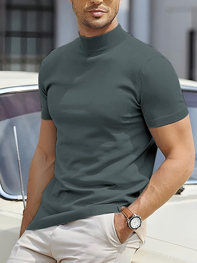 Stylisches Herren Kurzarm-Rollkragen-Shirt mit Stehkragen, vielseitig kombinierbar für einen smarten Auftritt.