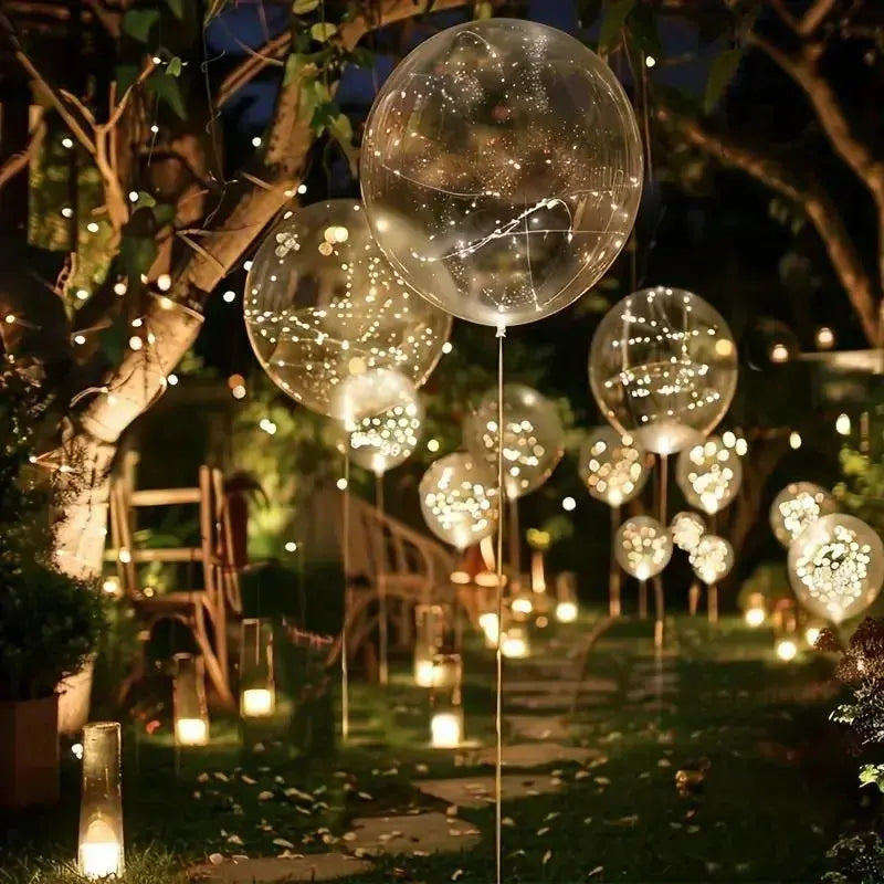 Zauberhafte Lichtakzente mit LED Luftballons, perfekt für eine festliche & unvergessliche Hochzeits- oder Partyatmosphäre.