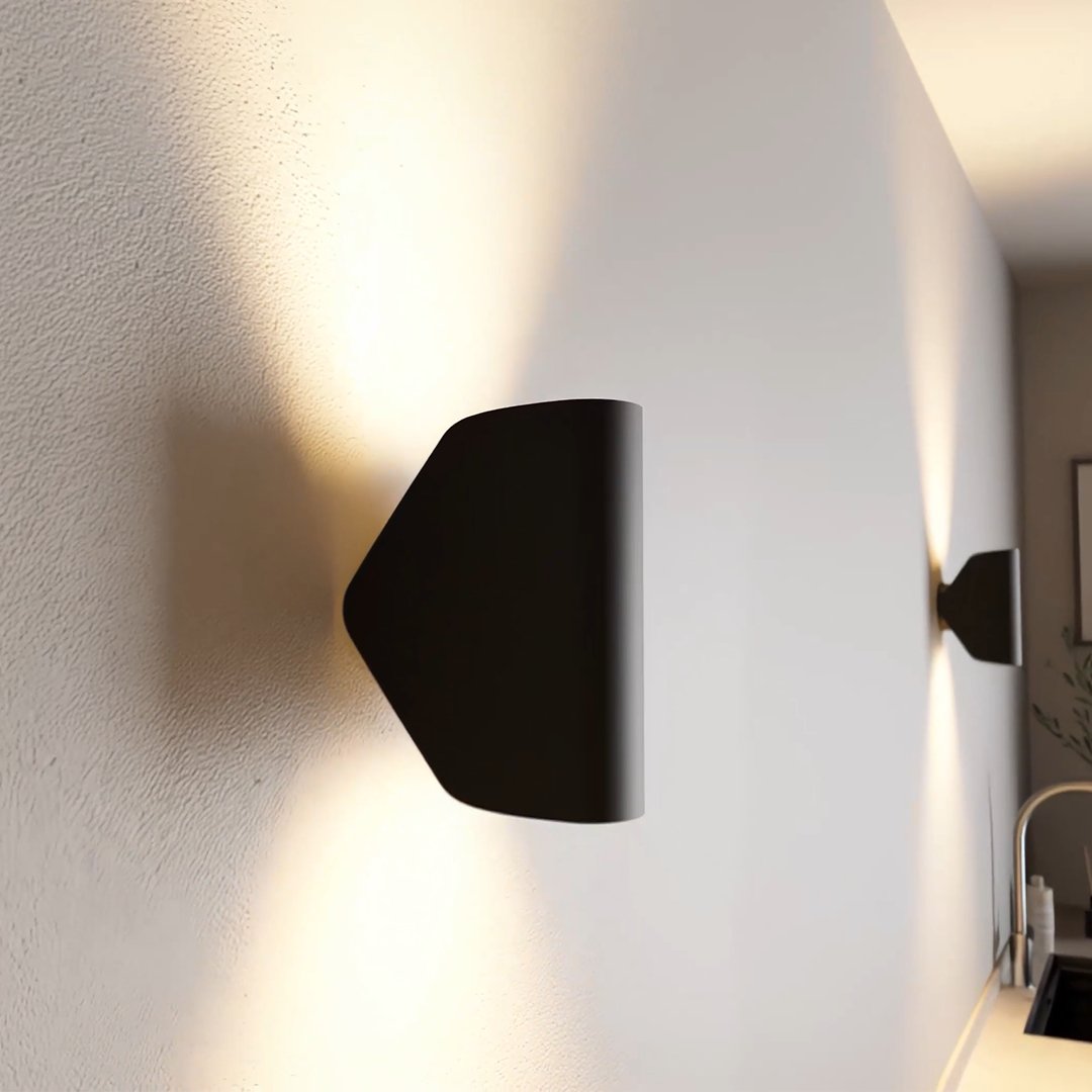 Drehbare LED-Außenleuchte warmweiß, Aluminium, ideal für moderne Terrassen- und Gartenbeleuchtung.