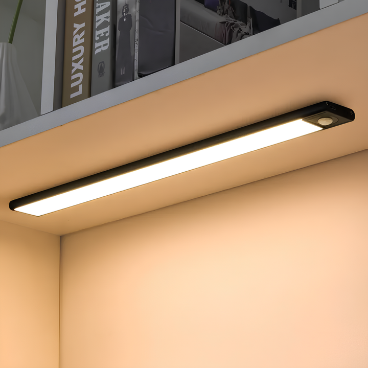 Magnetische LED Lichtleiste mit Bewegungsmelder für Schrankbeleuchtung, kabellos & wiederaufladbar.