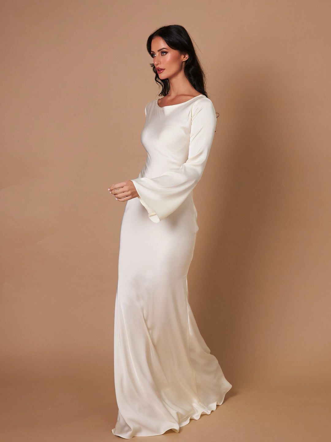 Stilvolles Damen Langarm-Maxikleid, Empire-Taille, für elegante Auftritte.