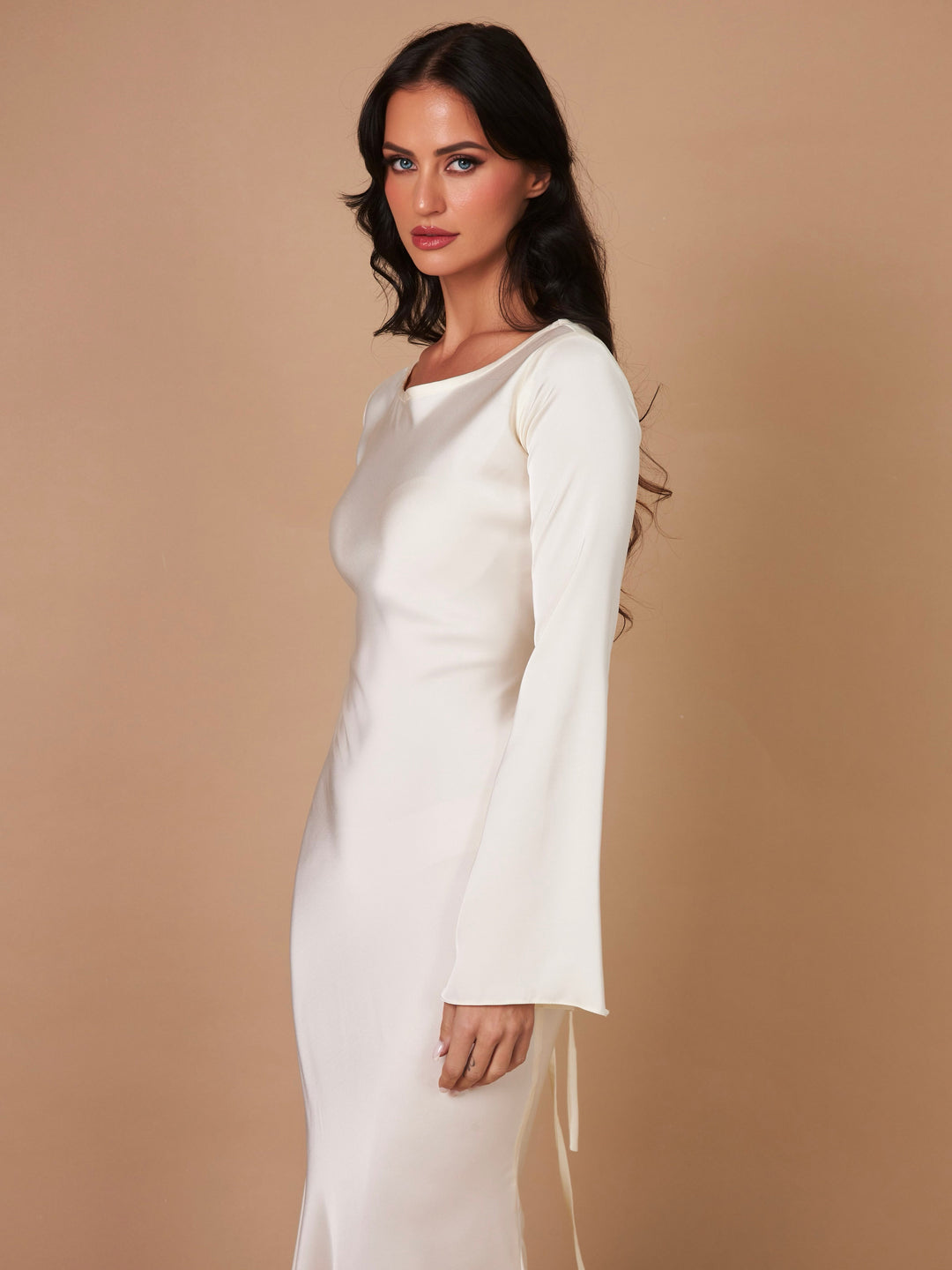 Damen Partykleid, Langarm Maxikleid, fließendes Design, für Feiern.