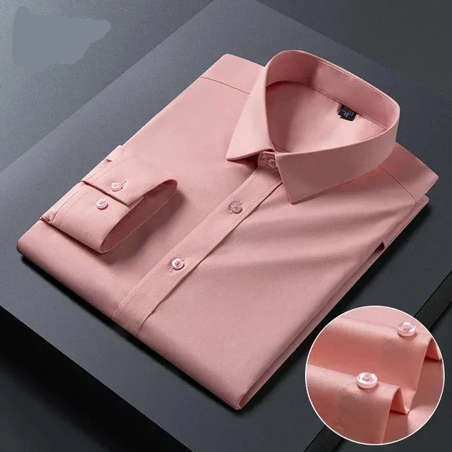 Bügelfreies Herren Businesshemd, elegant und makellos. Perfekt für formelle Anlässe und stilvolle Männer.