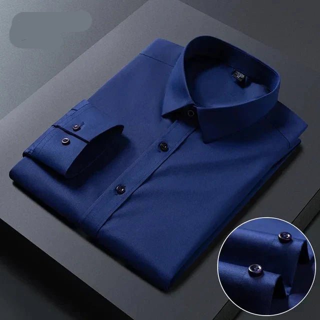Klassisches Businesshemd für Herren, formell und elegant. Ein bügelfreies Hemd für makellose Auftritte.