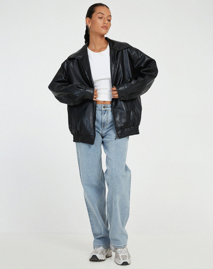 Komfortable Damen Jacke im Oversized Biker-Look. Übergangsjacke für stilbewusste Casual-Looks.