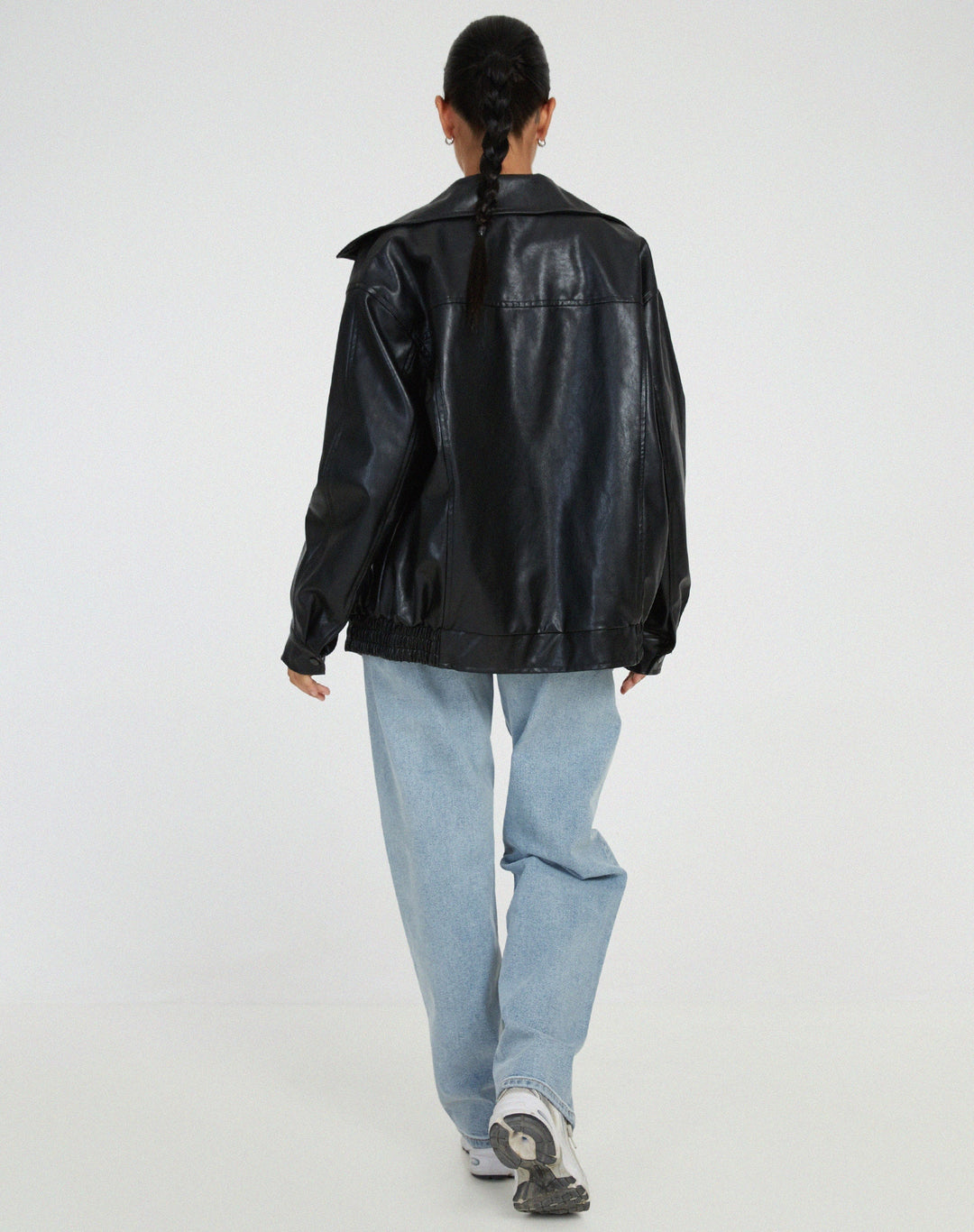 Lässige Damen Herbstjacke im Bikerstil, oversized geschnitten mit Reißverschluss. Vielseitig kombinierbar.