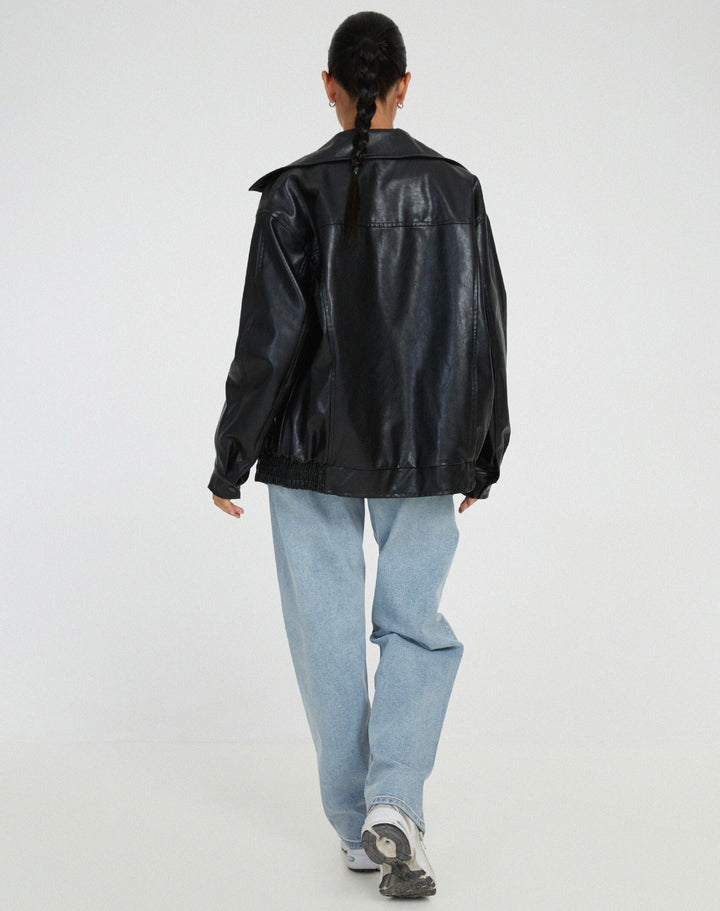 Lässige Damen Herbstjacke im Bikerstil, oversized geschnitten mit Reißverschluss. Vielseitig kombinierbar.