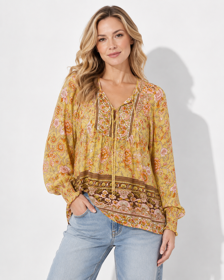 Vorderansicht: Damen bedrucktes Langarmshirt mit V-Ausschnitt. Komfortables Oberteil in eleganter Optik.