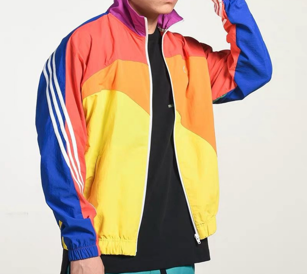 Schwarze Vintage Herrenjacke 1999 Edition. Stylische Übergangsjacke aus Baumwollmischung im 90er Retro-Look für Herren.