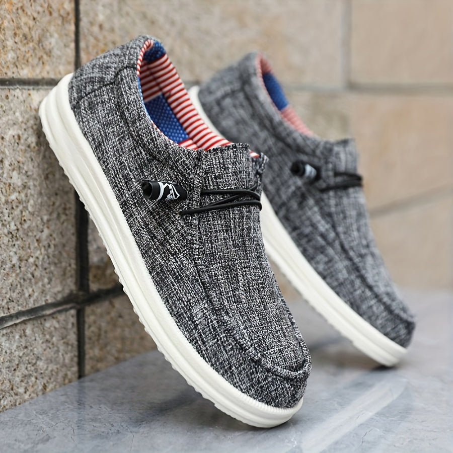Leichte Herren Slipper Loafer mit weichem, gepolstertem Rand, atmungsaktiv für hohen Tragekomfort.