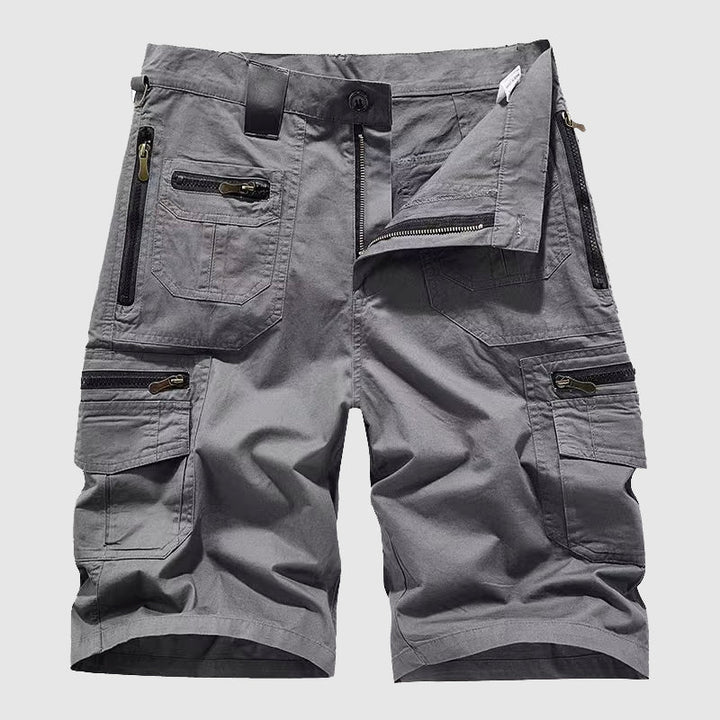 Robuste Herren Cargo Shorts in Schwarz, ideal als taktische Freizeithose für Alltag, Outdoor & Abenteuer.