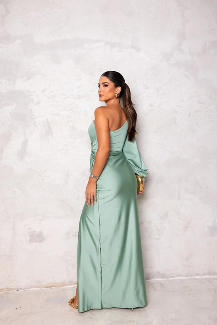 Stilvolles Damenkleid, elegant geschnitten, perfekt für Abende und Partys.