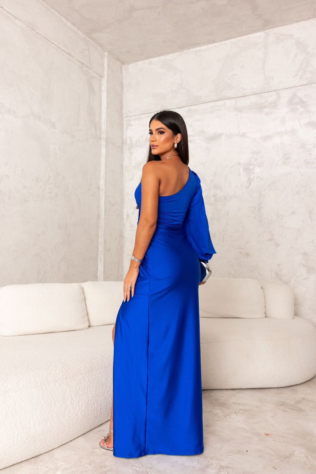 Geschmackvolles Damen Partykleid, stilvoll und komfortabel, für lange Nächte.