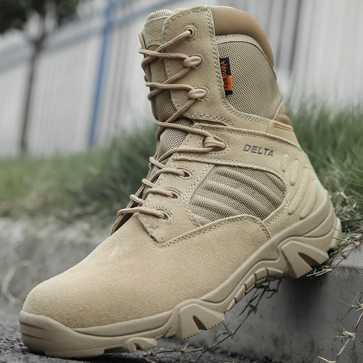 Hochwertige Herren Outdoor Stiefel mit stabiler Schnürung & robustem Obermaterial für extreme Bedingungen.