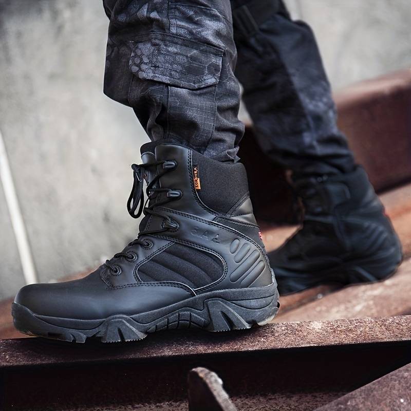 Stylische Herren Freizeitschuhe: Robuste Armeestiefel in Schwarz mit festem Halt für Abenteuer & Alltag.