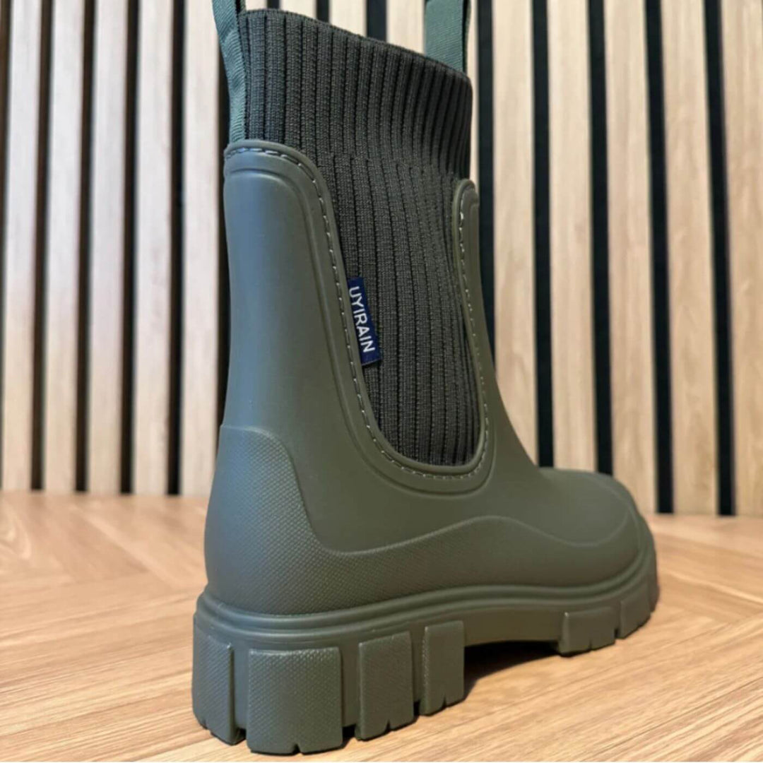 Elegante Damen-Regenstiefel für Stadt & Natur. Wasserdicht & rutschfest für verregnete Tage.