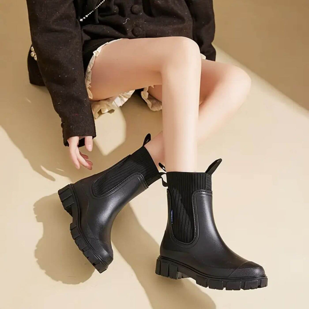 Hochwertige Damen-Regenstiefel, wasserdicht, rutschfest & pflegeleicht. Perfekte Schuhe für Regen.