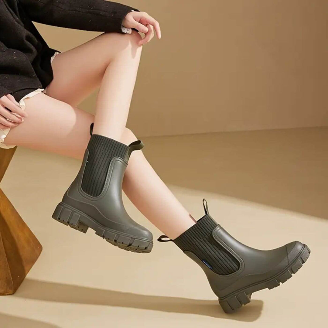 Praktische Damen-Regenstiefel. Knöchelhoch, wasserdicht & rutschfest für Damen bei jedem Regen.