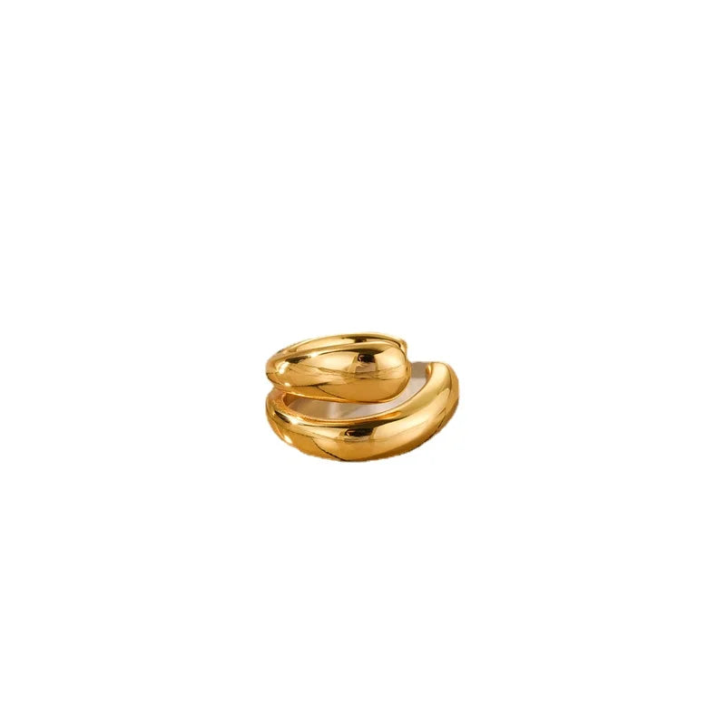 TrendDrop Luxus Ohrmanschette Gold. Piercingfreier, eleganter Ohrring für Damen, ein modernes und stilvolles Accessoire.