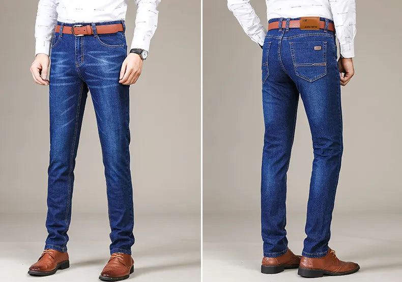 Flexible Straight Fit Herrenjeans, perfekt für aktive Männer.