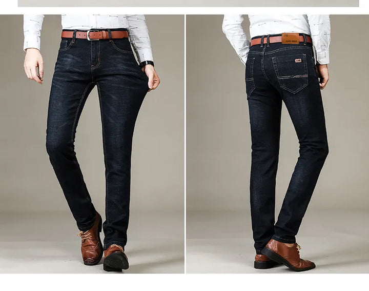 Robuste Herren Stretchjeans im Straight Fit für langanhaltenden Tragekomfort.