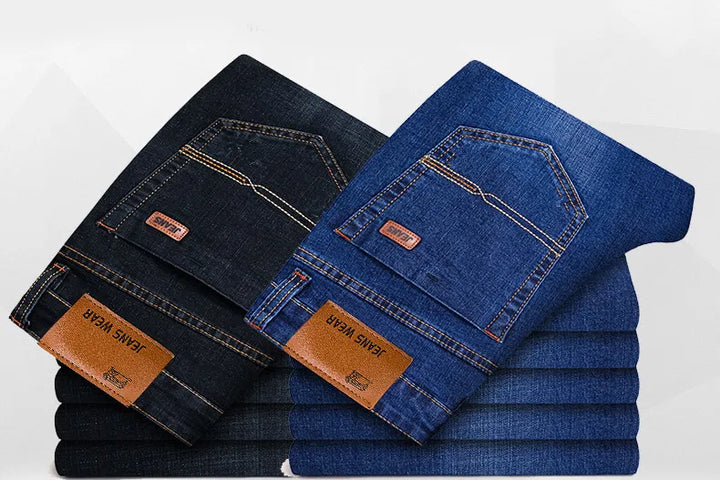 Zeitlose Herren Stretchjeans mit geradem Schnitt, eine Basishose für jede Garderobe.