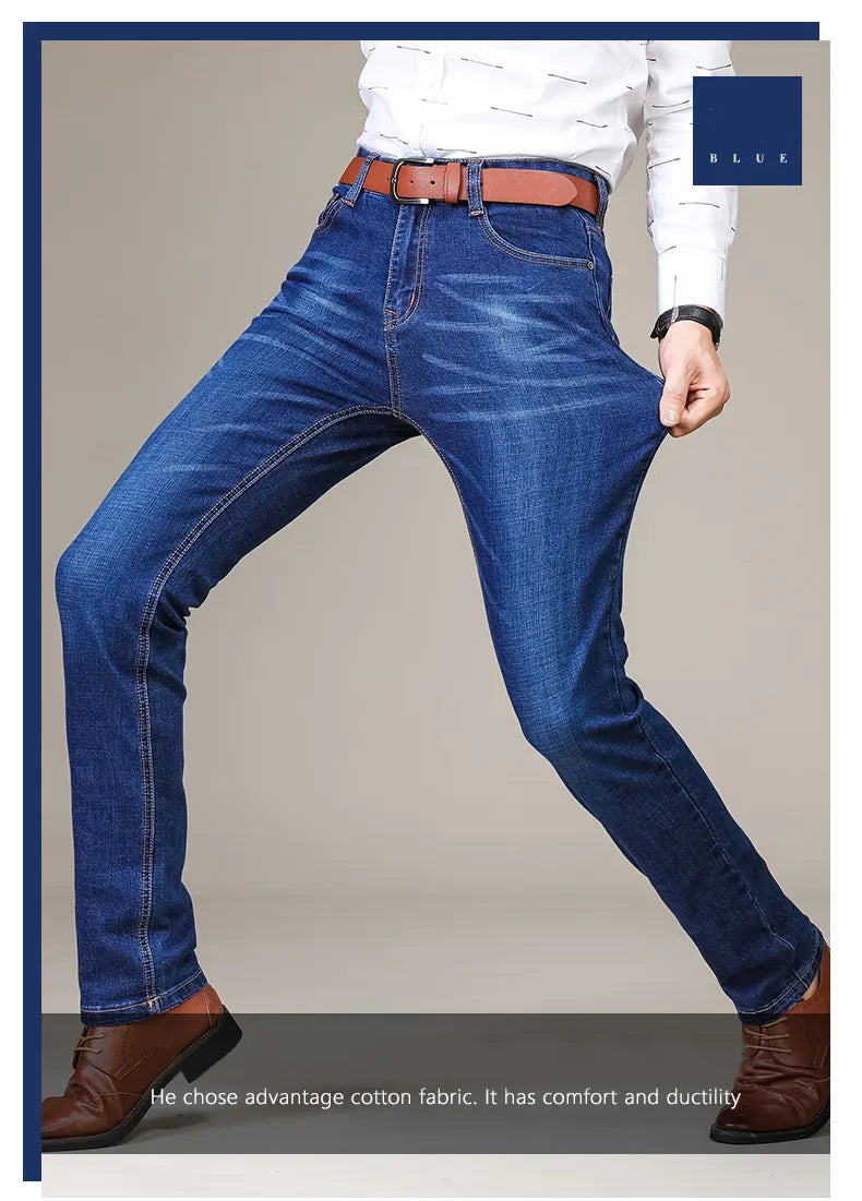 Stylische Herrenjeans: Gerader Schnitt und Stretch-Komfort für den modernen Mann.