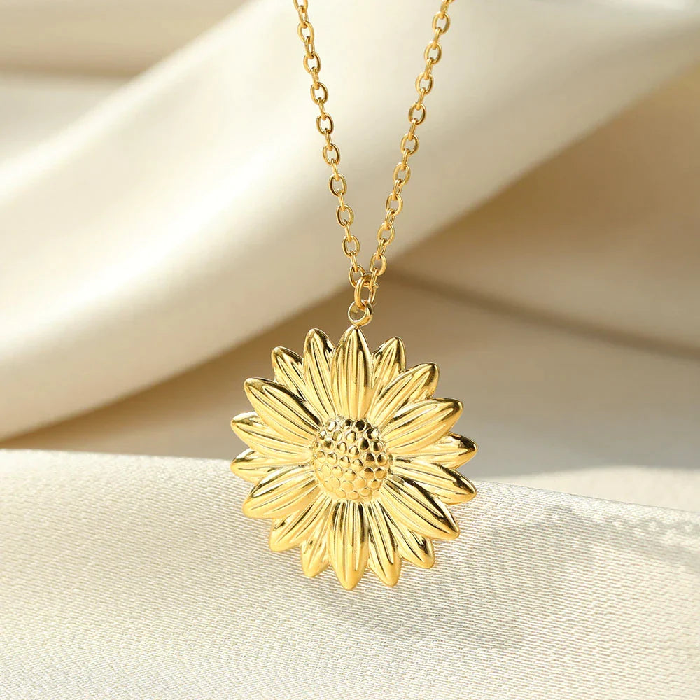 Schicke goldene Sonnenblumen-Halskette für Damen. Geschenk zum Geburtstag, Jahrestag oder Muttertag.