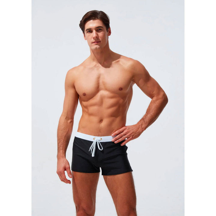 Schnelltrocknende Herren Badeshorts, ideal für Poolpartys und Strandtage.
