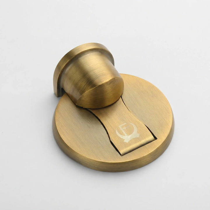 Stilvoller magnetischer Bodentürstopper in Silber, bietet zuverlässigen Türenschutz und Wandschutz, einfache Montage.