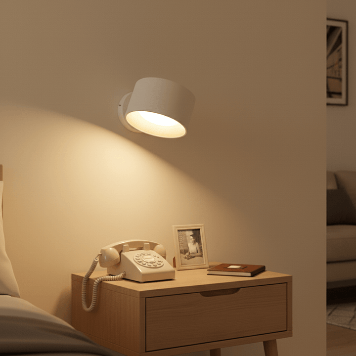 Hochwertige kabellose LED Wandleuchte, magnetisch, mit Fernbedienung & USB-C Akku für vielseitige Innenräume.