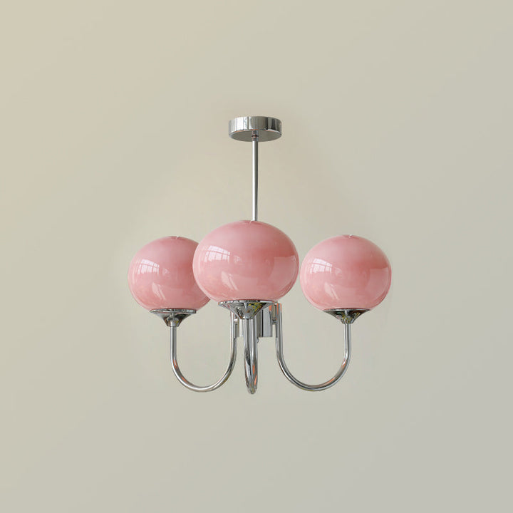 Eleganter Kronleuchter, Chrom-Details & Glas, passend für Esszimmer.