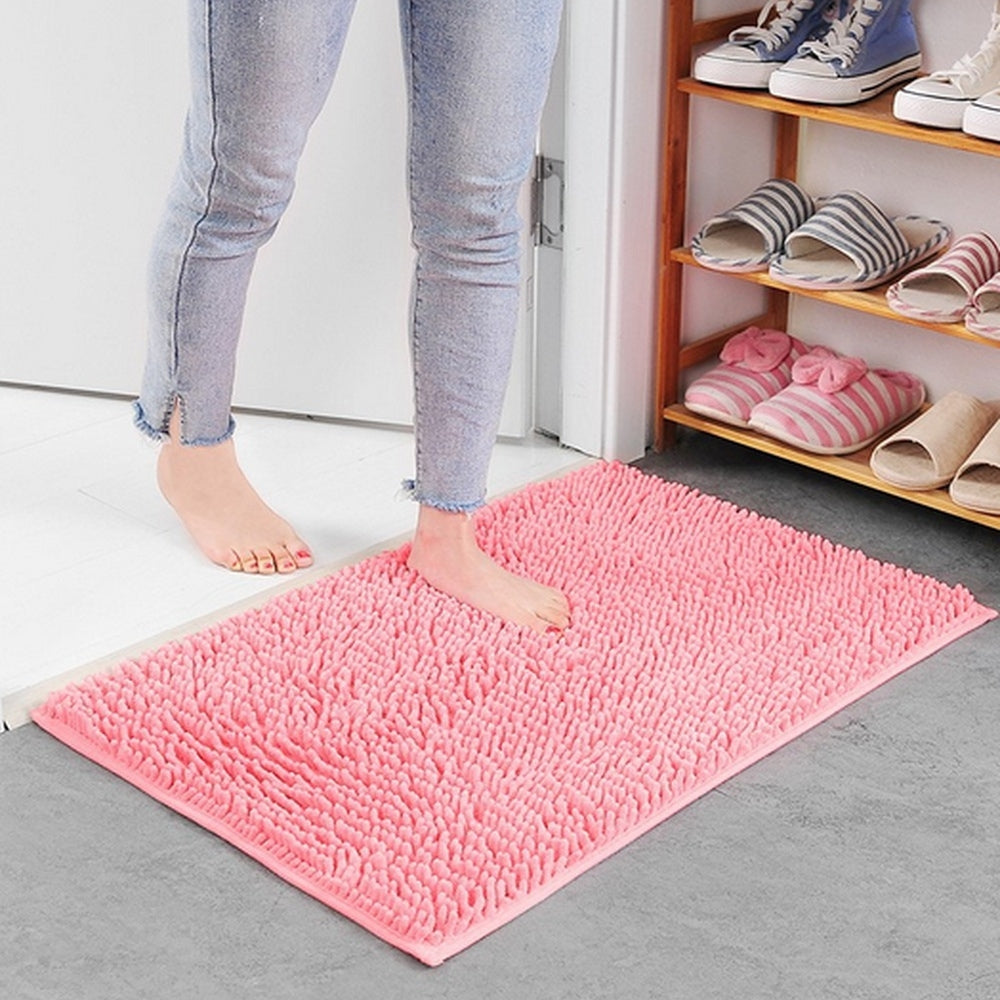 Rutschfester Chenille-Badteppich, super saugfähig und pflegeleicht waschbar für Hygiene.