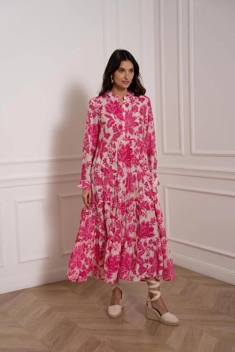 Fließendes florales Damen Sommerkleid, knöchellang. Elegantes Maxikleid im Boho-Stil, perfekt als Freizeit- oder Partykleid.