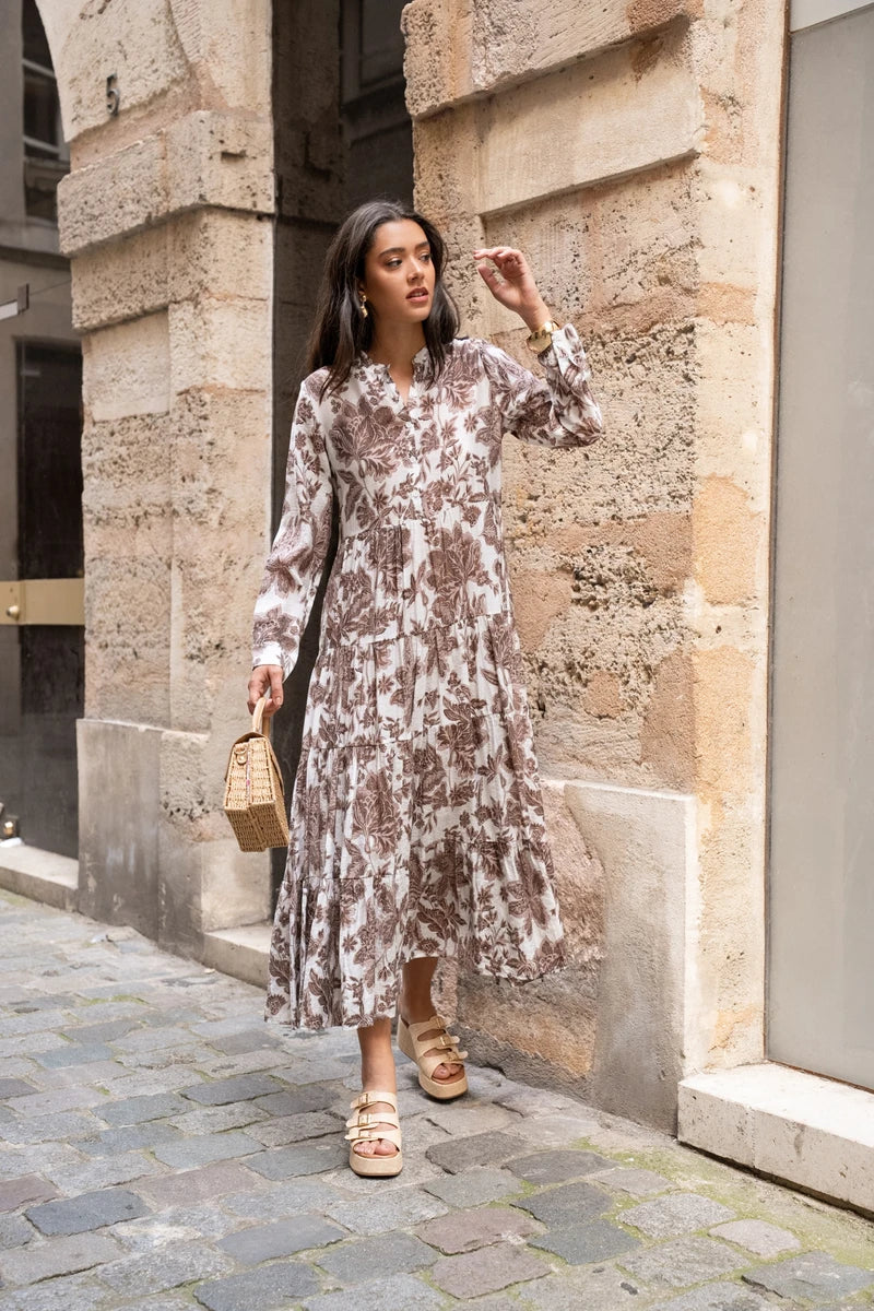 Frühlingskleid Damen, knöchellang. Florales Maxikleid im romantischen Boho-Chic Stil, elegantes Langarm-Freizeitkleid.