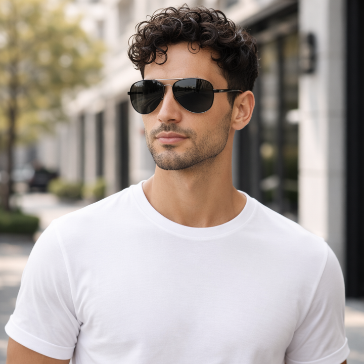 Stilvolle Unisex Pilotenbrille für Damen & Herren, polarisiert und mit UV400 Schutz, von vorne gezeigt.