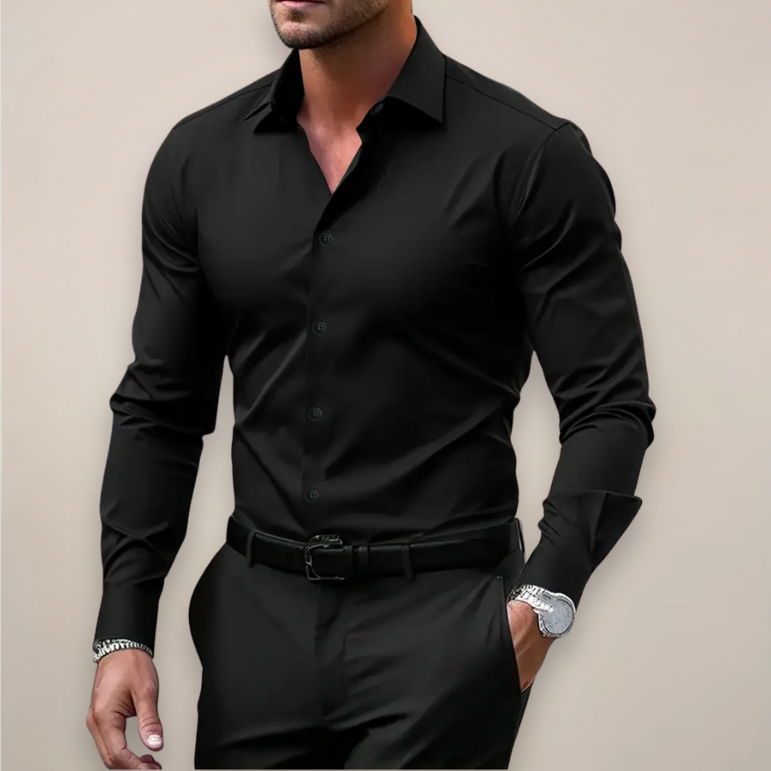 Trendiges Slim Fit Herrenhemd, perfekt für die Frühjahrsmode. Elegant & vielseitig für jede Gelegenheit.